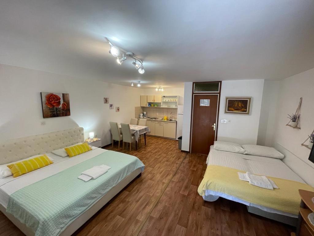 Apartmani Mavrinac Nerezine Rum bild